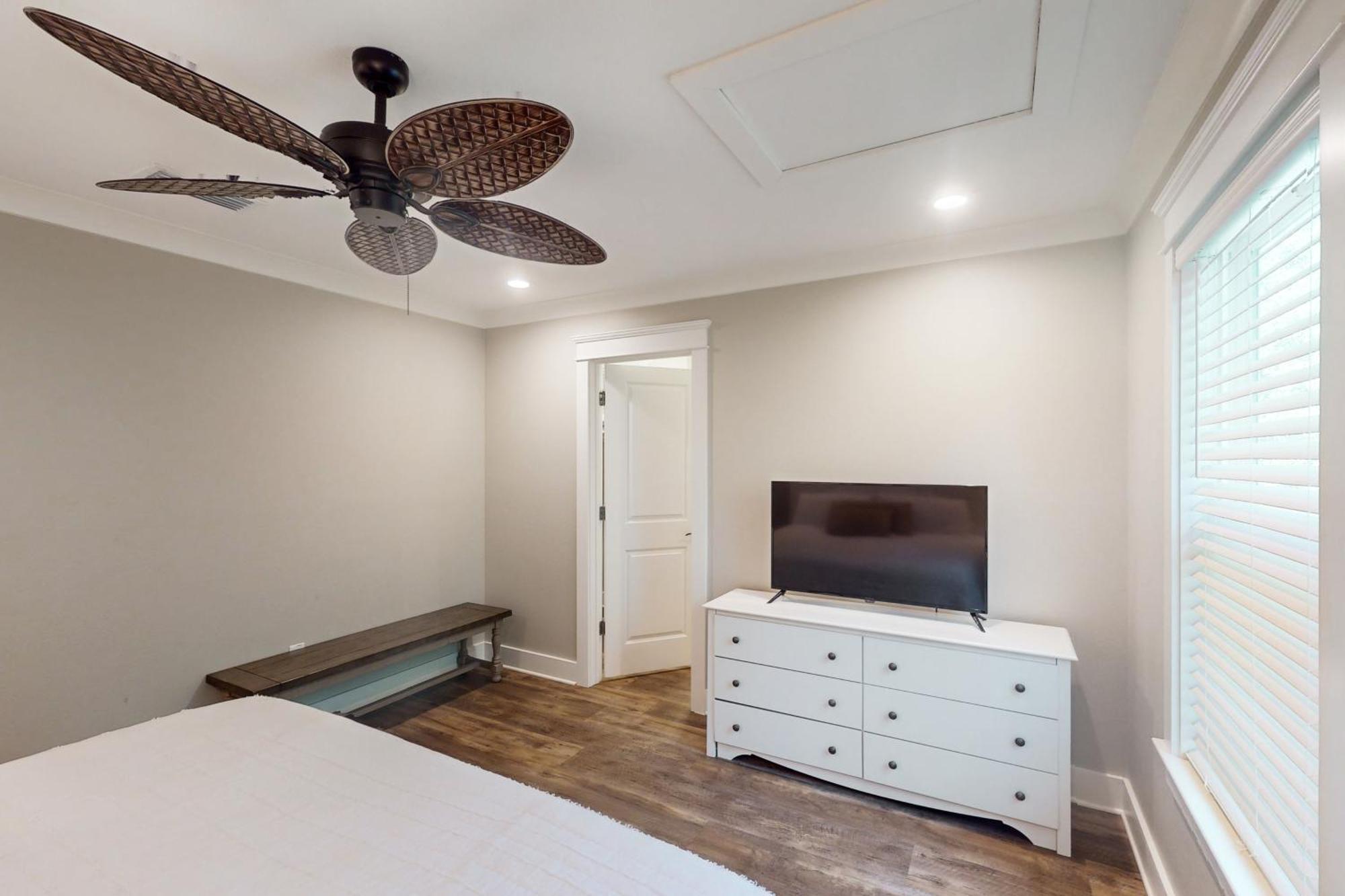 Apartment South *